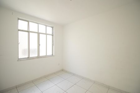 Quarto 2 de apartamento para alugar com 2 quartos, 50m² em Nova Cidade, São Gonçalo
