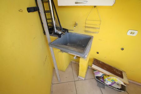 Casa para alugar com 54m², 2 quartos e sem vagaÁrea de Serviço