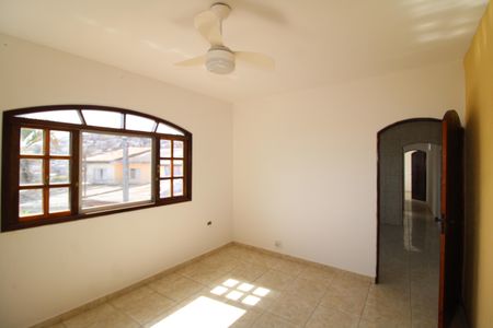 Sala de casa para alugar com 2 quartos, 54m² em Jardim Santa Cruz (zona Norte), São Paulo