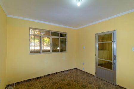 Casa para alugar com 50m², 2 quartos e sem vaga Casa para alugar com 50m², 2 quartos e sem vagaSala