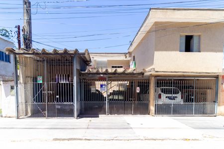 Casa para alugar com 50m², 2 quartos e sem vaga Casa para alugar com 50m², 2 quartos e sem vagaFachada