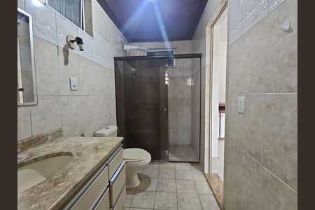 Casa para alugar com 370m², 3 quartos e 3 vagasBanheiro da Suíte