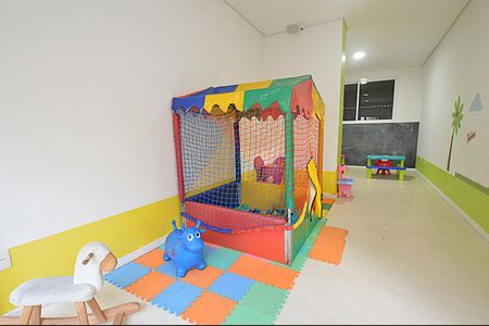 Apartamento à venda com 71m², 2 quartos e 2 vagasÁrea comum - Brinquedoteca 
