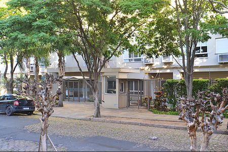 Apartamento à venda com 71m², 2 quartos e 2 vagasFachada e portaria