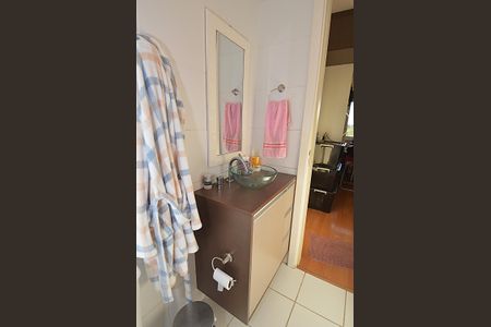 Apartamento à venda com 71m², 2 quartos e 2 vagasBanheiro social