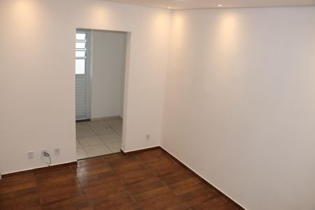 Sala de apartamento para alugar com 2 quartos, 57m² em Vila Monte Serrat, Cotia