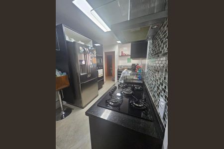 Apartamento à venda com 200m², 3 quartos e 3 vagas