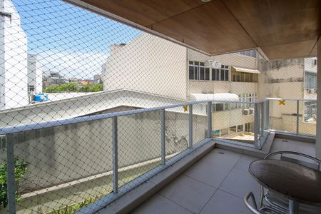 Apartamento à venda com 82m², 3 quartos e 2 vagasVaranda Sala