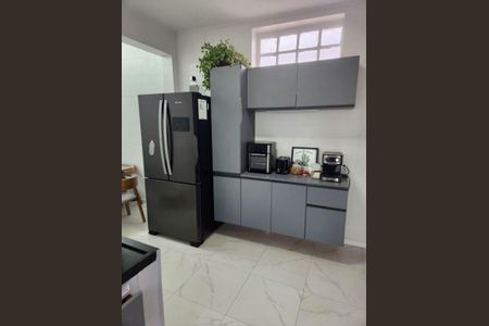 Casa à venda com 4 quartos, 250m² em Butantã, São Paulo