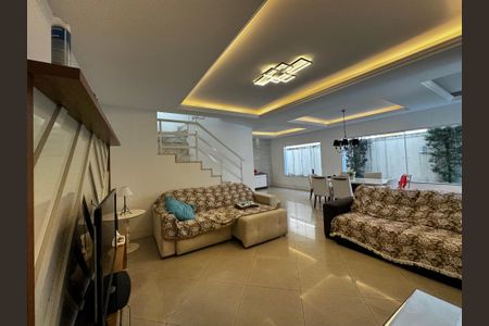 Sala de casa de condomínio à venda com 5 quartos, 290m² em Recreio dos Bandeirantes, Rio de Janeiro