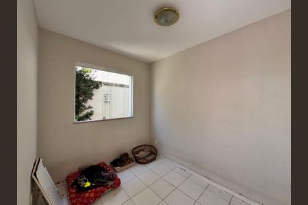 Casa de condomínio à venda com 290m², 5 quartos e 2 vagas Casa de condomínio à venda com 290m², 5 quartos e 2 vagasÁrea de Serviço - Quarto