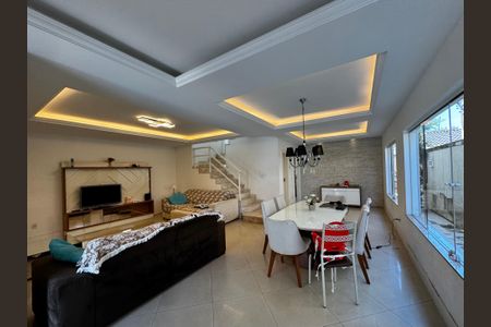 Sala de casa de condomínio à venda com 5 quartos, 290m² em Recreio dos Bandeirantes, Rio de Janeiro