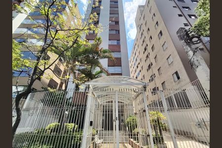 Apartamento para alugar com 110m², 3 quartos e 1 vaga Apartamento para alugar com 110m², 3 quartos e 1 vagaFachada