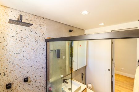 Apartamento para alugar com 110m², 3 quartos e 1 vaga Apartamento para alugar com 110m², 3 quartos e 1 vagaBanheiro da Suíte