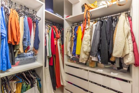 Apartamento para alugar com 110m², 3 quartos e 1 vaga Apartamento para alugar com 110m², 3 quartos e 1 vagaCloset da Suíte