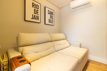 Sala de TV de apartamento para alugar com 3 quartos, 110m² em Pinheiros, São Paulo