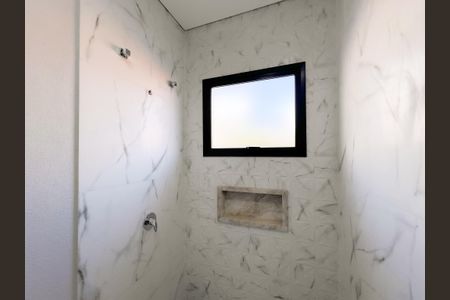 Casa de condomínio para alugar com 177m², 3 quartos e 4 vagas Casa de condomínio para alugar com 177m², 3 quartos e 4 vagasBanheiro da Suíte 2