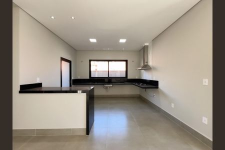 Casa de condomínio para alugar com 177m², 3 quartos e 4 vagas Casa de condomínio para alugar com 177m², 3 quartos e 4 vagasCozinha