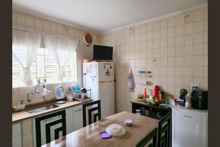 Casa à venda com 180m², 3 quartos e 2 vagasCozinha 