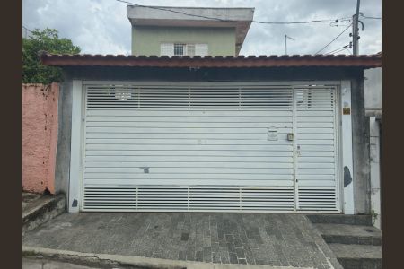 Casa à venda com 180m², 3 quartos e 2 vagasFachada