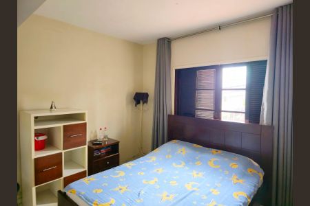 Casa à venda com 180m², 3 quartos e 2 vagas Quartos 02