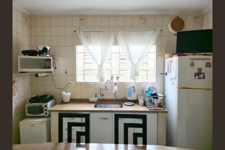 Casa à venda com 180m², 3 quartos e 2 vagasCozinha 