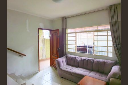 Casa à venda com 180m², 3 quartos e 2 vagasSala 