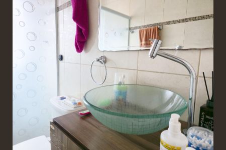 Casa à venda com 180m², 3 quartos e 2 vagasBanheiro Social