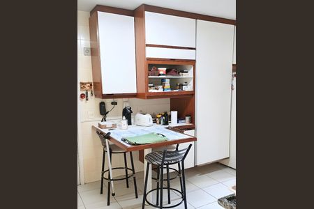 Apartamento para alugar com 92m², 3 quartos e 2 vagas Apartamento para alugar com 92m², 3 quartos e 2 vagasCozinha