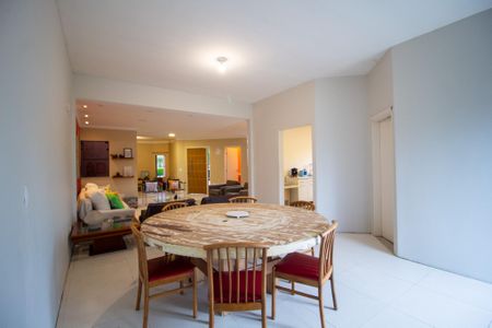 Casa de condomínio para alugar com 200m², 3 quartos e 2 vagasSala Jantar