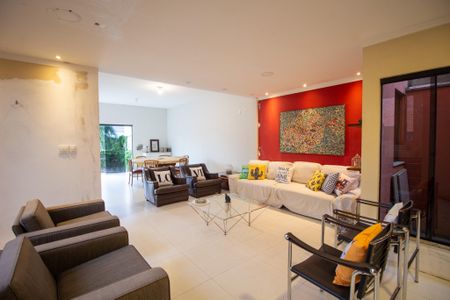 Sala  de casa de condomínio para alugar com 3 quartos, 200m² em Jardim Clarice I, Votorantim