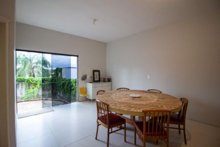 Casa de condomínio para alugar com 200m², 3 quartos e 2 vagasSala Jantar