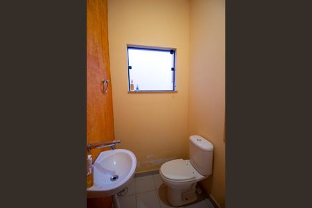 Casa de condomínio para alugar com 200m², 3 quartos e 2 vagasLavabo 