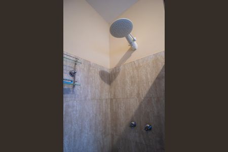 Casa de condomínio para alugar com 200m², 3 quartos e 2 vagasBanheiro da Suíte 