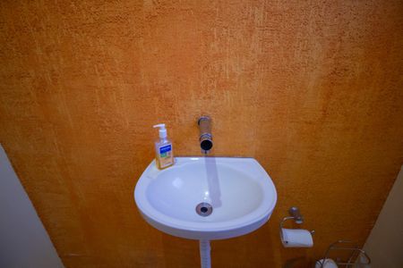 Casa de condomínio para alugar com 200m², 3 quartos e 2 vagasLavabo 