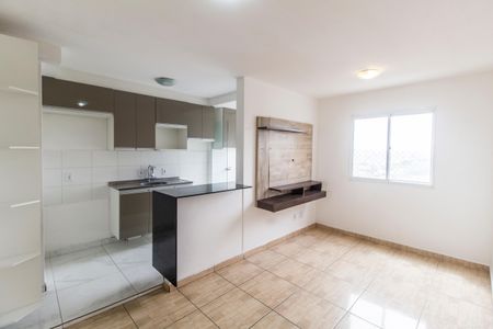 Sala de apartamento para alugar com 2 quartos, 44m² em Vila da Oportunidade, Carapicuíba