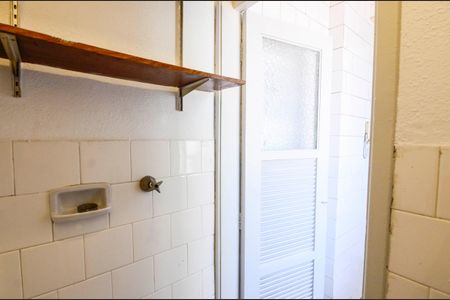 Apartamento à venda com 60m², 2 quartos e sem vaga Apartamento à venda com 60m², 2 quartos e sem vagaBanheiro de Serviço