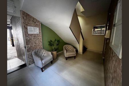 Apartamento à venda com 60m², 2 quartos e sem vaga Apartamento à venda com 60m², 2 quartos e sem vagaHall