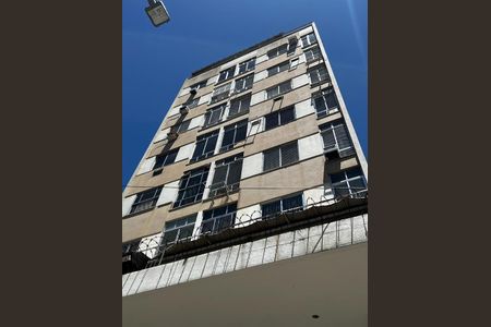 Apartamento à venda com 60m², 2 quartos e sem vaga Apartamento à venda com 60m², 2 quartos e sem vagaFachada