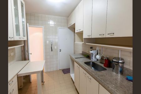 Apartamento para alugar com 152m², 3 quartos e 1 vaga