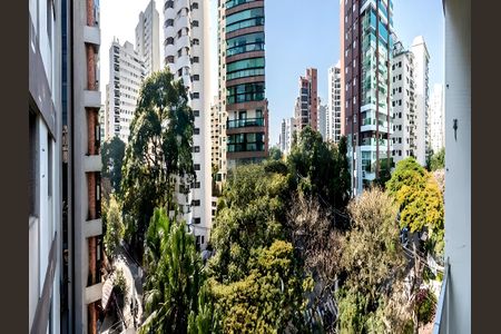 Apartamento para alugar com 152m², 3 quartos e 1 vaga