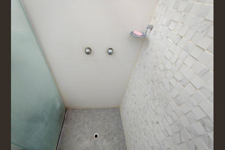 Apartamento à venda com 97m², 2 quartos e 1 vaga