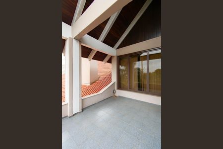 Casa à venda com 630m², 4 quartos e 4 vagasVaranda Suíte 1