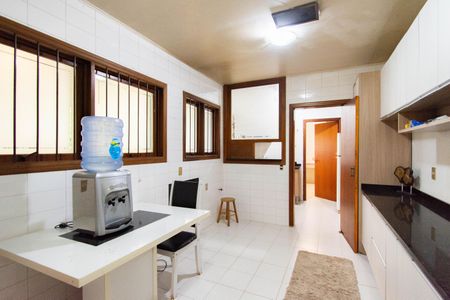 Casa à venda com 630m², 4 quartos e 4 vagasCozinha