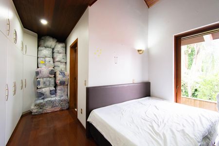 Casa à venda com 630m², 4 quartos e 4 vagasSuíte 2