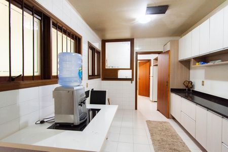 Casa à venda com 630m², 4 quartos e 4 vagasCozinha