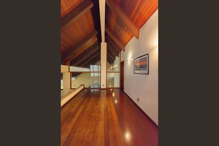 Casa à venda com 630m², 4 quartos e 4 vagasSala 2