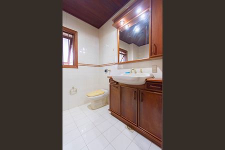 Casa à venda com 630m², 4 quartos e 4 vagasBanheiro Suíte 2