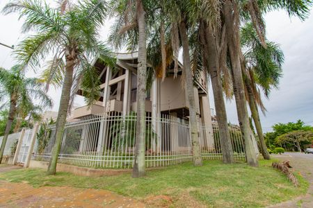 Casa à venda com 630m², 4 quartos e 4 vagasFachada 