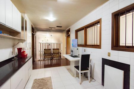 Casa à venda com 630m², 4 quartos e 4 vagasCozinha